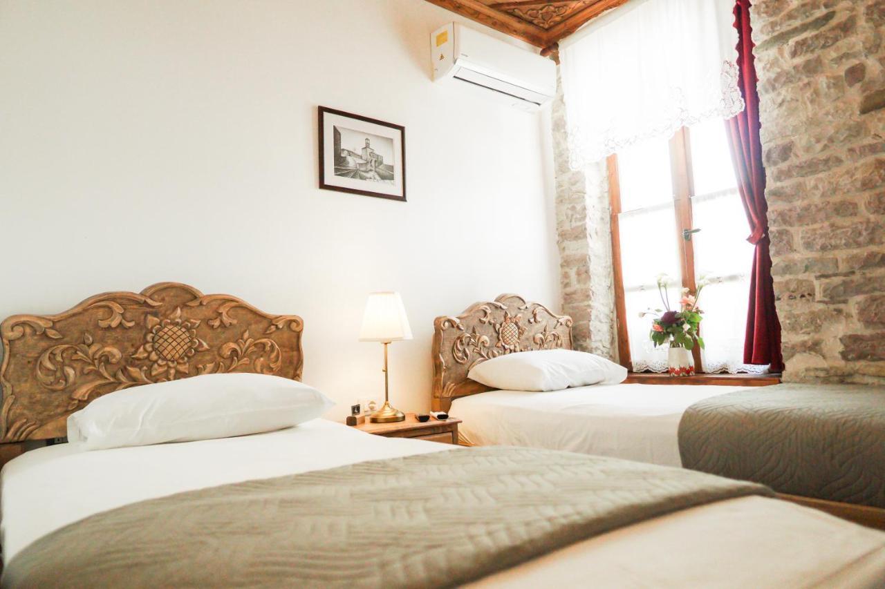 4 Rooms Gjirokastra Buitenkant foto