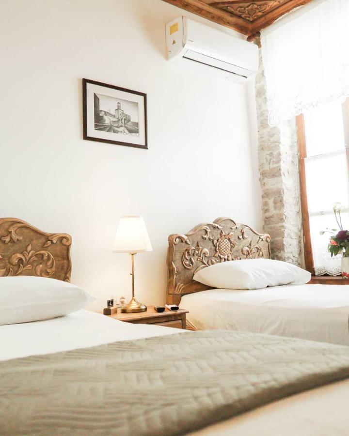 4 Rooms Gjirokastra Buitenkant foto