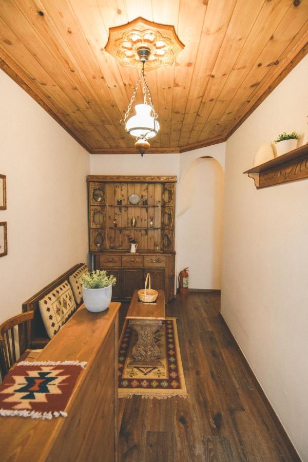 4 Rooms Gjirokastra Buitenkant foto