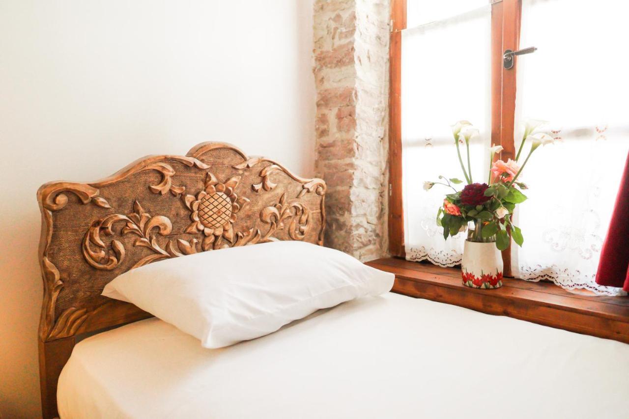 4 Rooms Gjirokastra Buitenkant foto