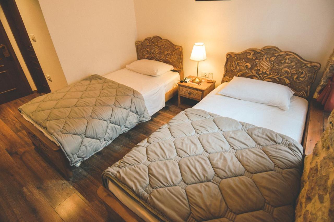 4 Rooms Gjirokastra Buitenkant foto
