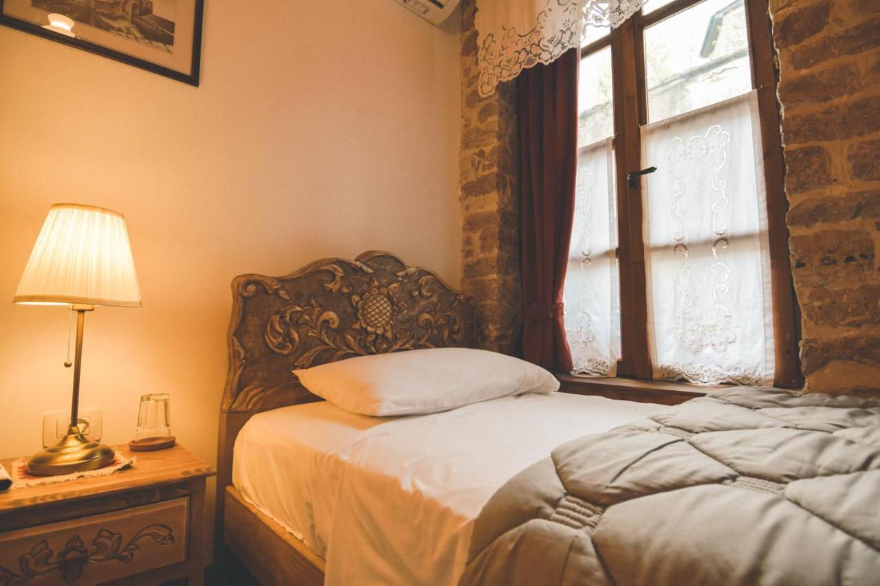 4 Rooms Gjirokastra Buitenkant foto