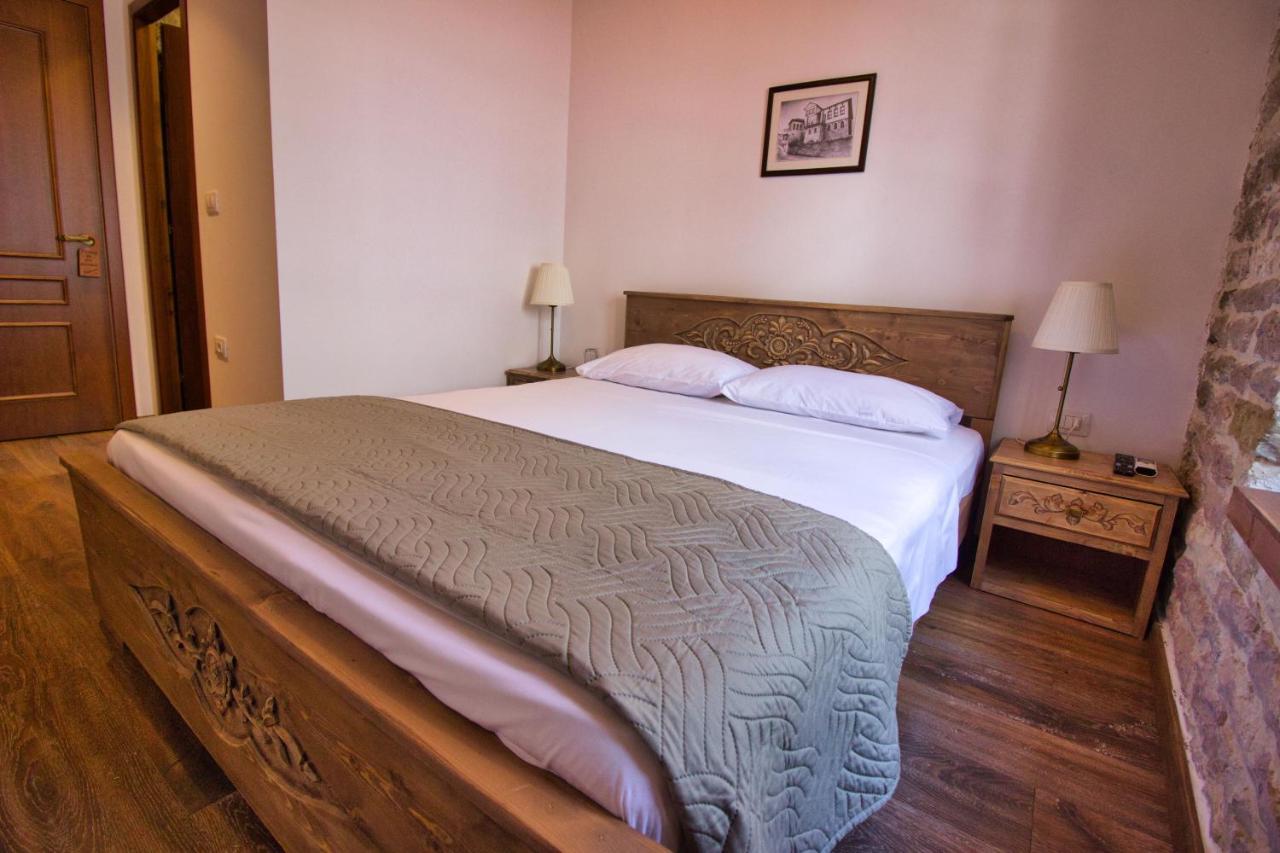 4 Rooms Gjirokastra Buitenkant foto