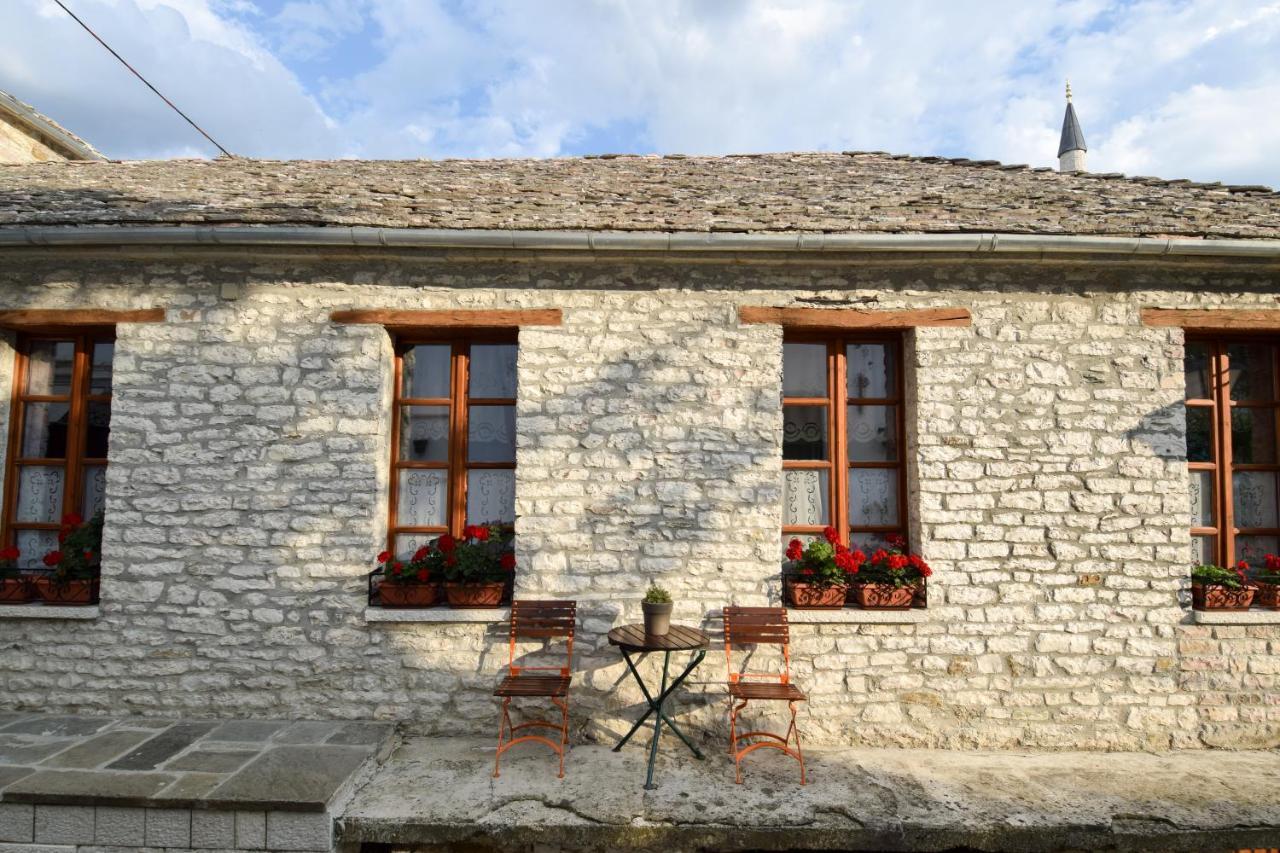 4 Rooms Gjirokastra Buitenkant foto