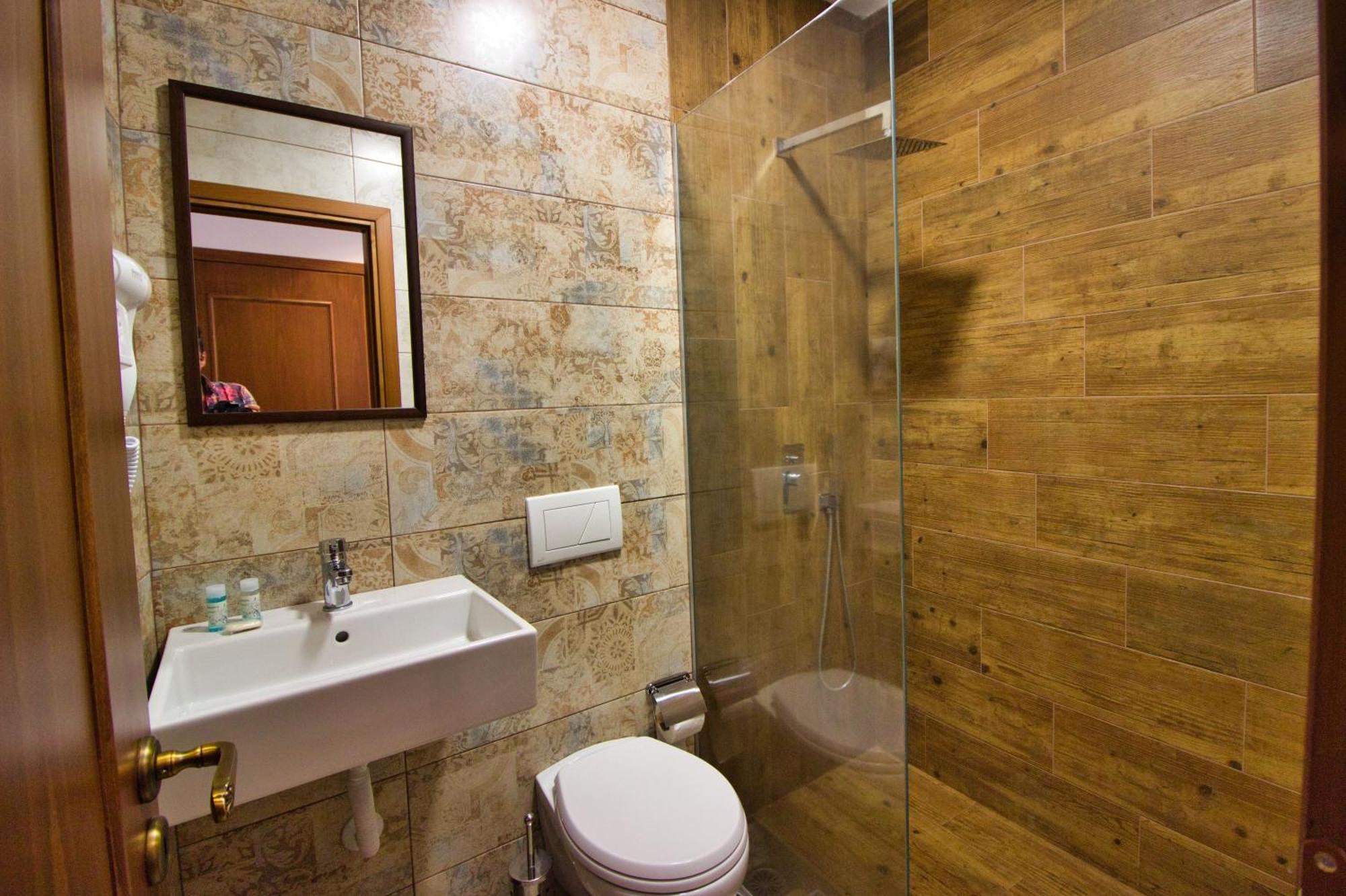 4 Rooms Gjirokastra Buitenkant foto